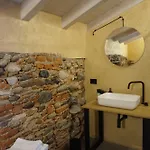 Decanter House - Wine Alto Piemonte Фермерский дом *