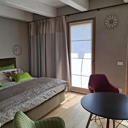 Decanter House - Wine Alto Piemonte