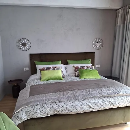 Decanter House - Wine Alto Piemonte *