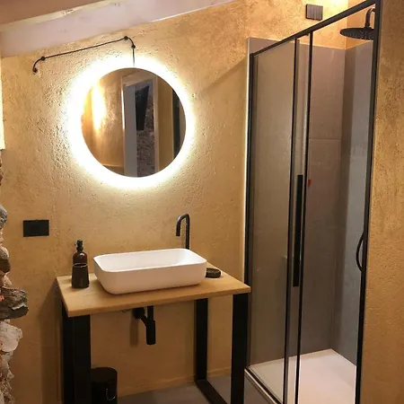 Decanter House - Wine Alto Piemonte *