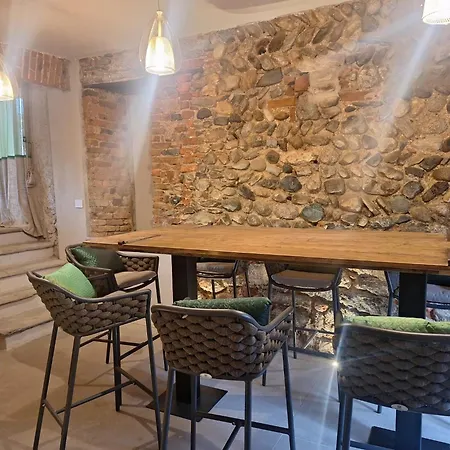 Decanter House - Wine Alto Piemonte ボルゴマネーロ