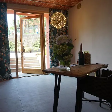 Decanter House - Wine Alto Piemonte Farma Borgomanero