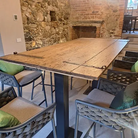 Decanter House - Wine Alto Piemonte Bauernhof Borgomanero