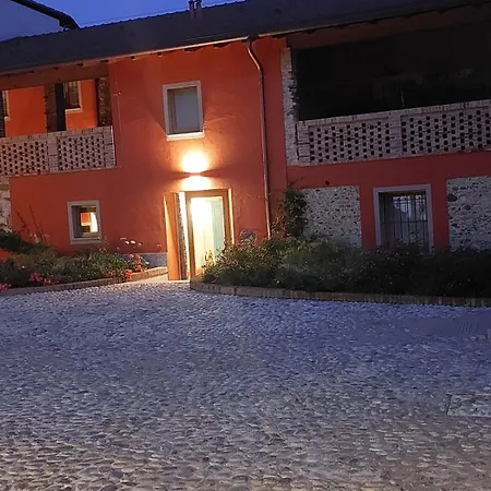 Decanter House - Wine Alto Piemonte Фермерский дом *