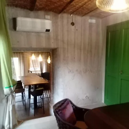 Decanter House - Wine Alto Piemonte ファームステイ ボルゴマネーロ