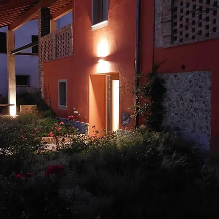 Decanter House - Wine Alto Piemonte * Borgomanero