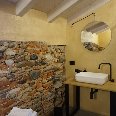 Decanter House - Wine Alto Piemonte ファームステイ *