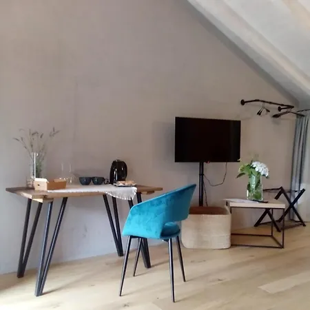 Decanter House - Wine Alto Piemonte ファームステイ