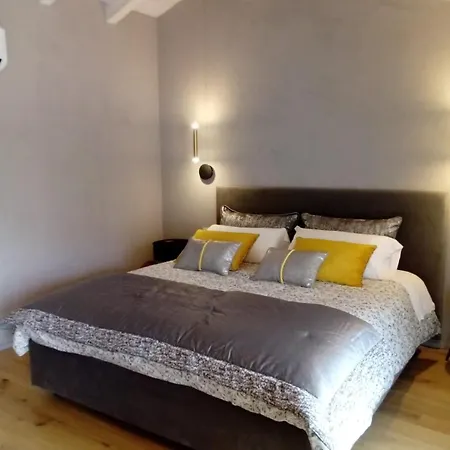 Decanter House - Wine Alto Piemonte *