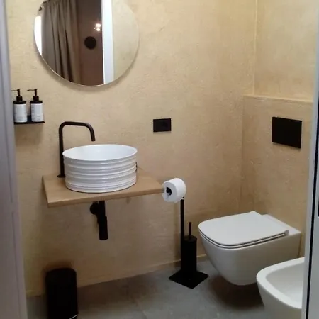 Decanter House - Wine Alto Piemonte ファームステイ *