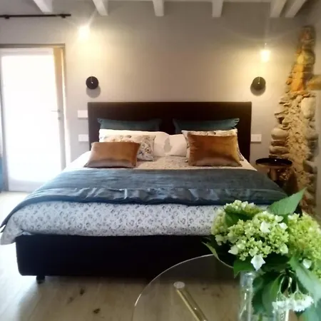 Decanter House - Wine Alto Piemonte ファームステイ *