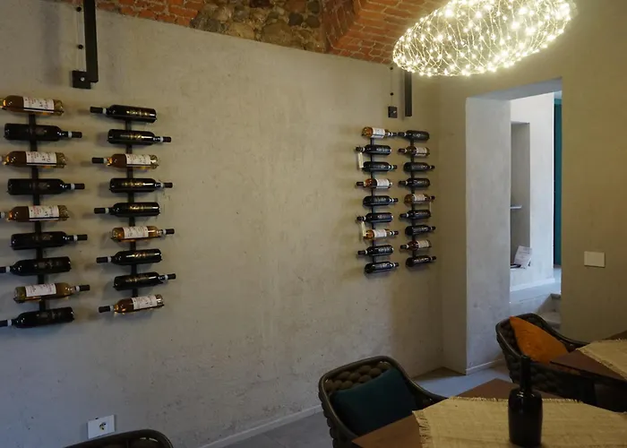 Decanter House - Wine Alto Piemonte Lantgård