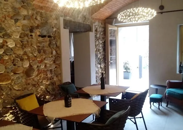 Decanter House - Wine Alto Piemonte Borgomanero