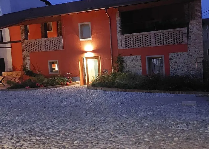 Decanter House - Wine Alto Piemonte Lantgård *