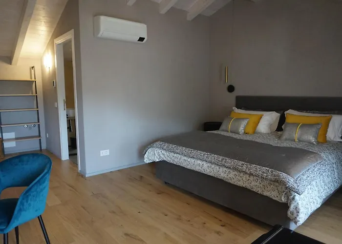 Decanter House - Wine Alto Piemonte Lantgård