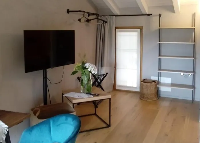 Decanter House - Wine Alto Piemonte * Borgomanero